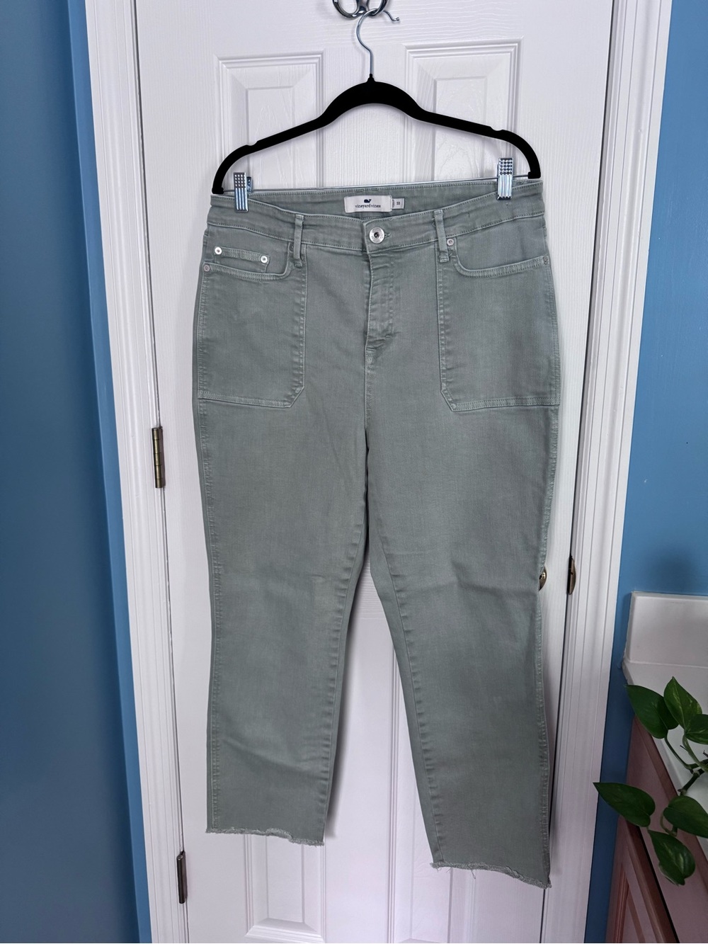 Vineyard Vines Sage Green Cropped Straight Jeans